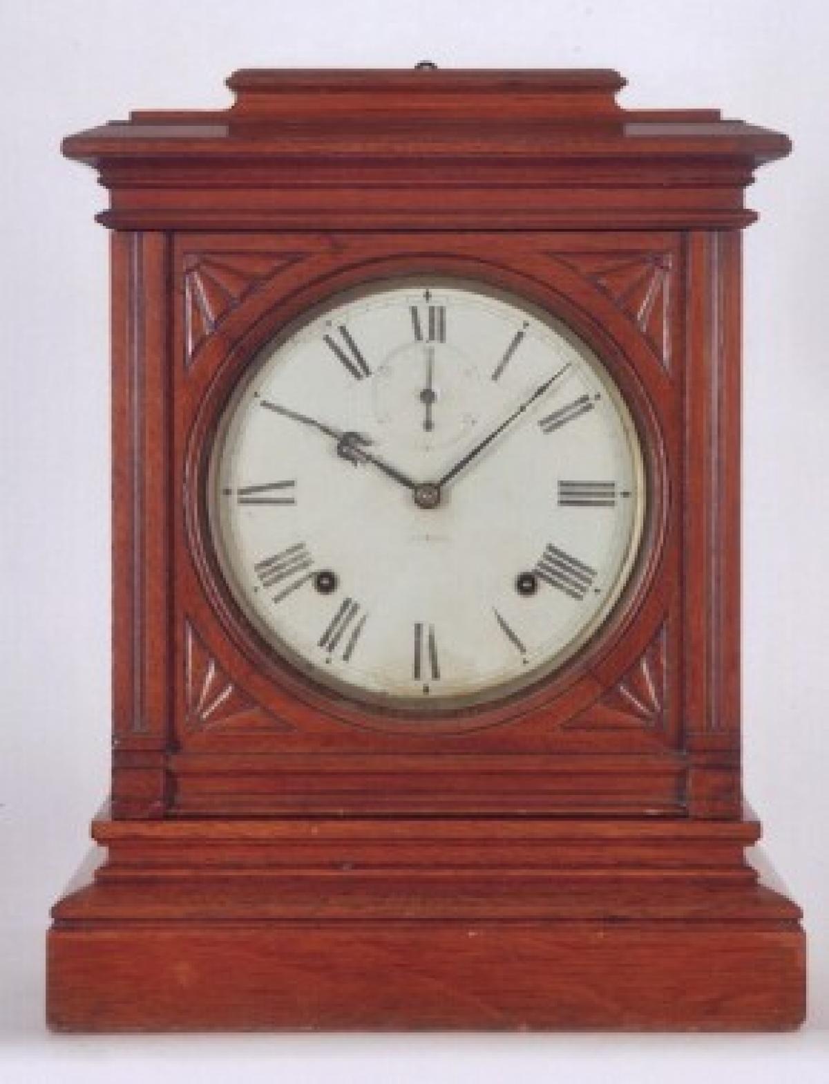 Seth Thomas Hotel Mantel clock. 213045. Delaney Antique Clocks.