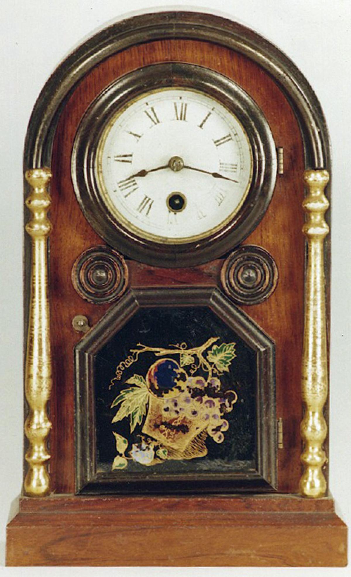 Welch, Spring & Co. Italian No. 2. Shelf or mantel clock. BB-306.