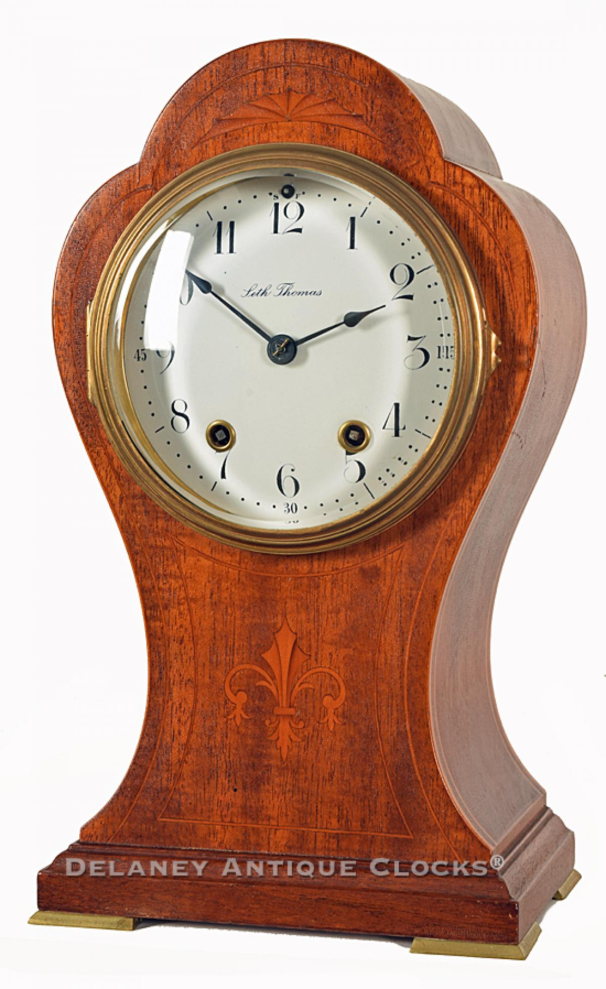 Antique Mantel Clocks: A Guide to These Timeless Treasures