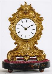 Chauncey Jerome, The Paris model. A mantel clock under a glass dome. 212097.