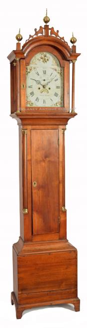 David Wood of Newburyport, Massachusetts. Grandfather clock featuring dog-style frets. II-163. Delaney Antique Clocks.