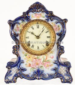 Ansonia Clock Company, New York. The Wyoming in cobalt blue. A mantel clock. 217074.